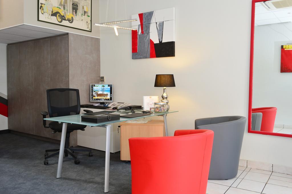 Hotel La Croix Blanche Tarbes Room photo