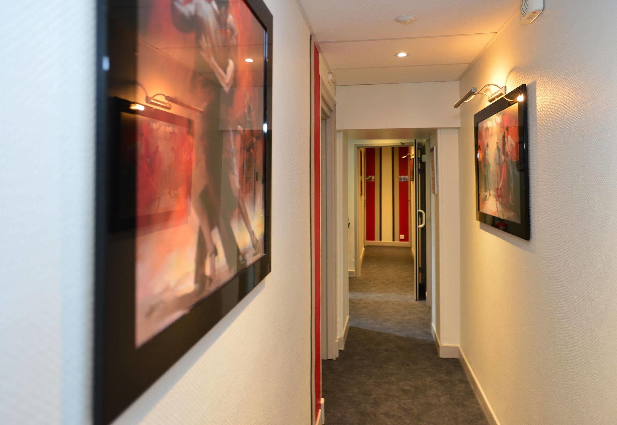 Hotel La Croix Blanche Tarbes Exterior photo